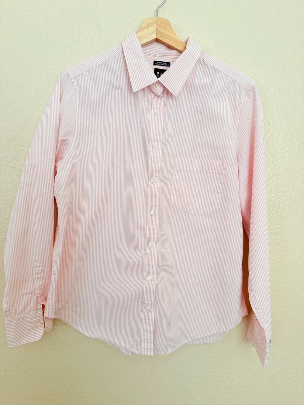 GAP Women’s Light Pink Pinstripe Dress Shirt